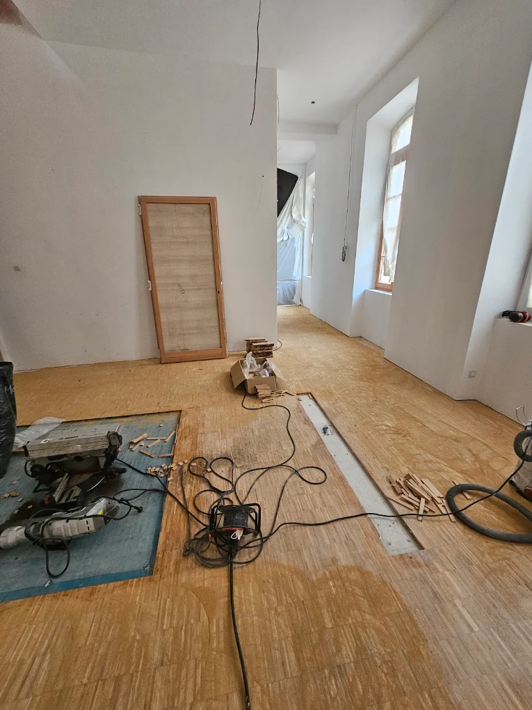 Grande salle avant rénovation