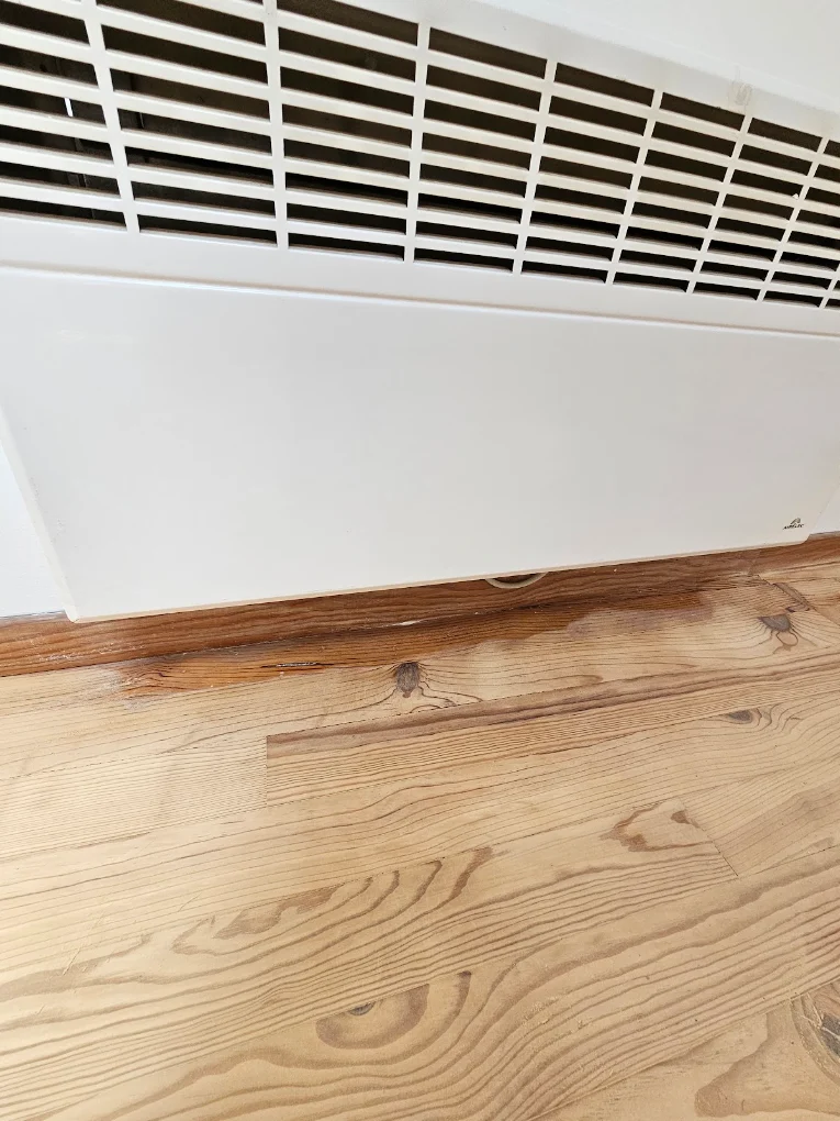 Loft pin avec briques apparentes après rénovation